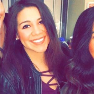 Meet your Posher, Danielle